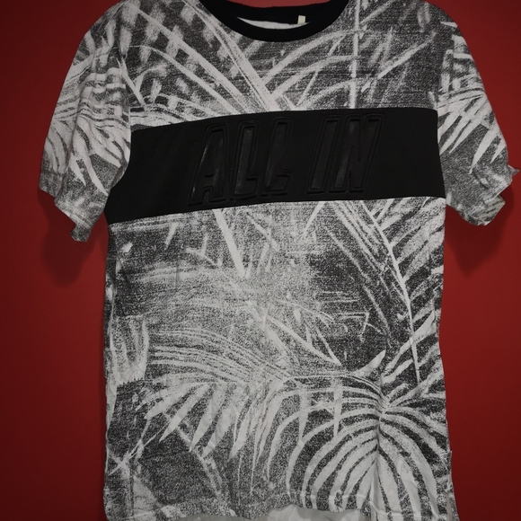 Guess tee - Picture 1 of 3